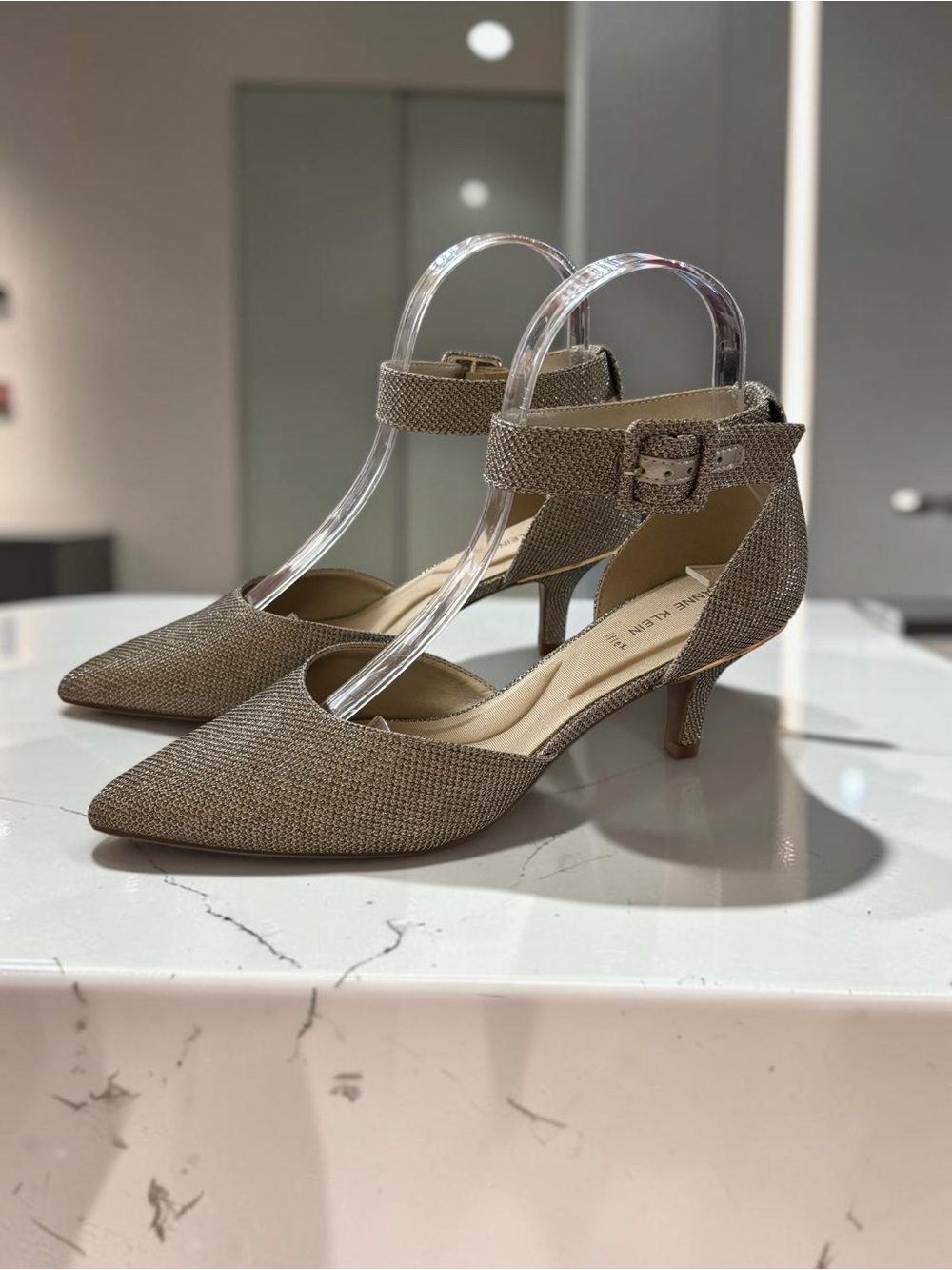 Anne Klein Fabulist 8.5 Metallic Glitter Pointed Toe Kitten Heel Pumps